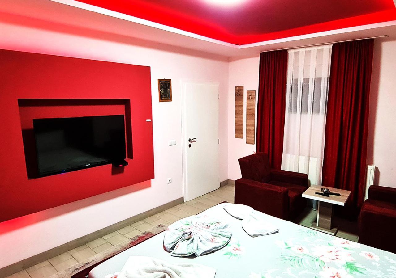 Motel Villa Star Gjilan Ngoại thất bức ảnh